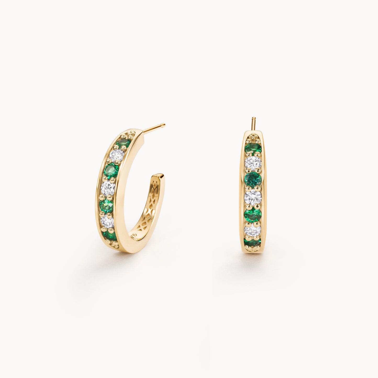 Stuyvesant earrings in diamond and emerald