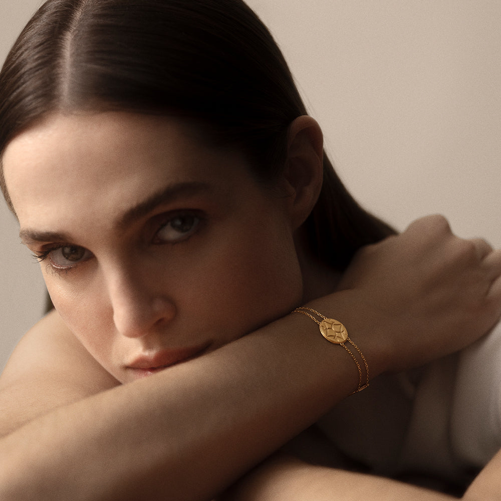 Oak Sitting round bracelet