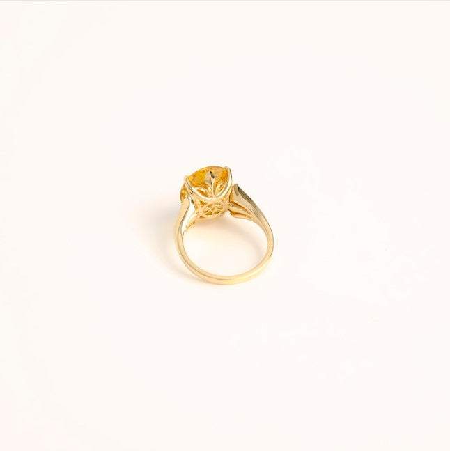 18K Yellow Sapphire Ring