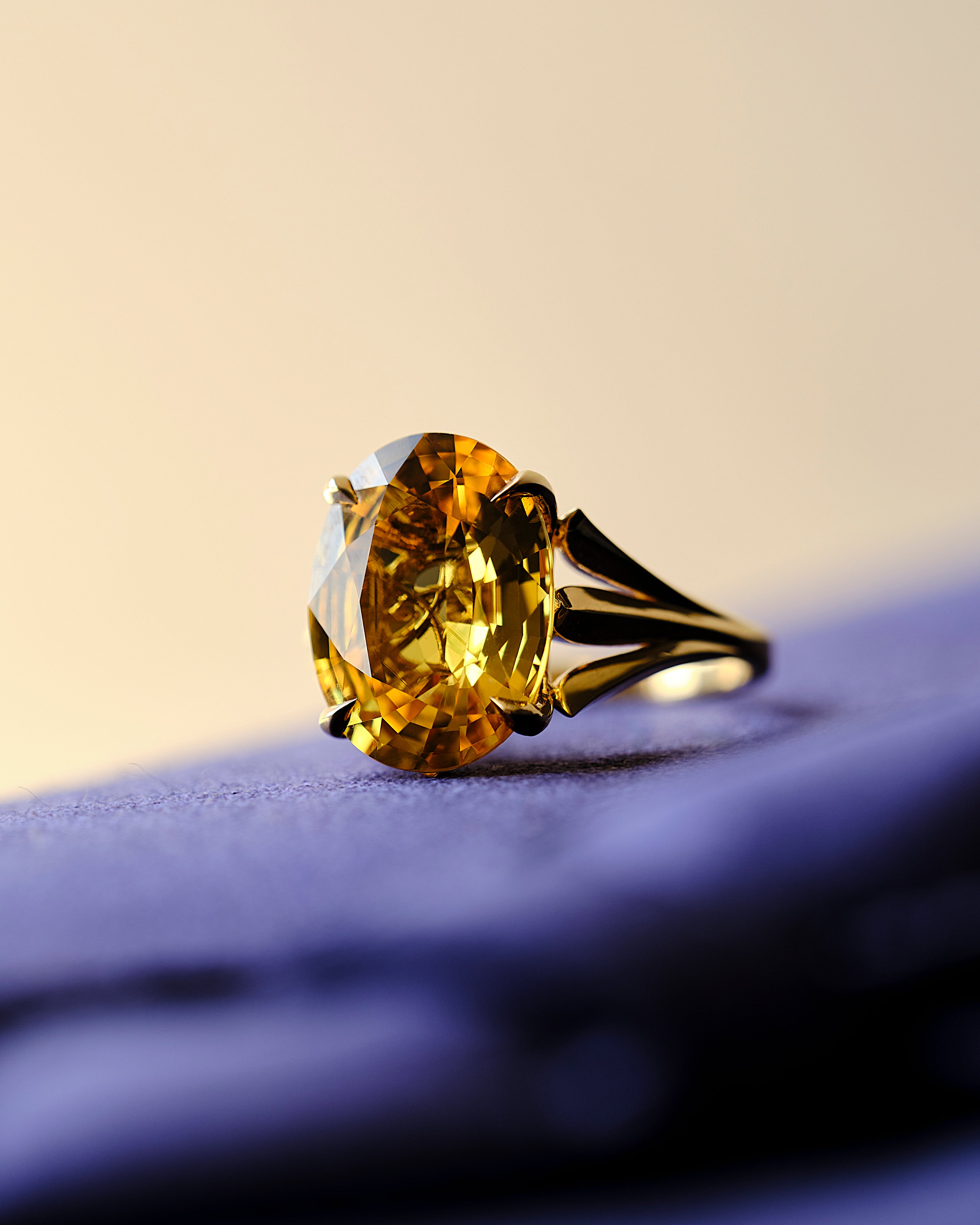 18K Yellow Sapphire Ring