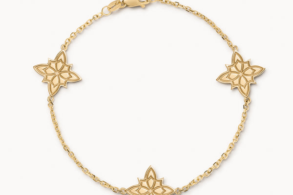 Oak Sitting star bracelet