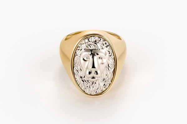 Commodore signet ring in gold and platinum