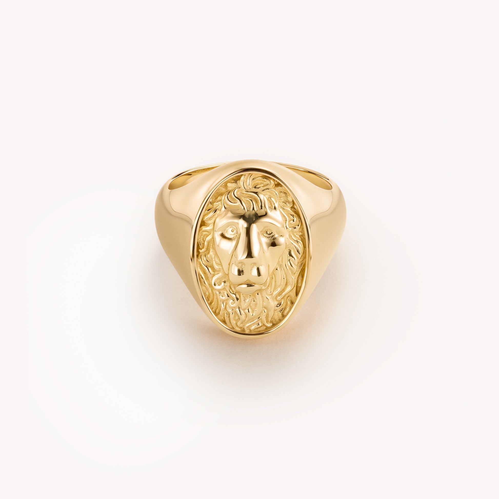 Image 1: Commodore signet ring in gold