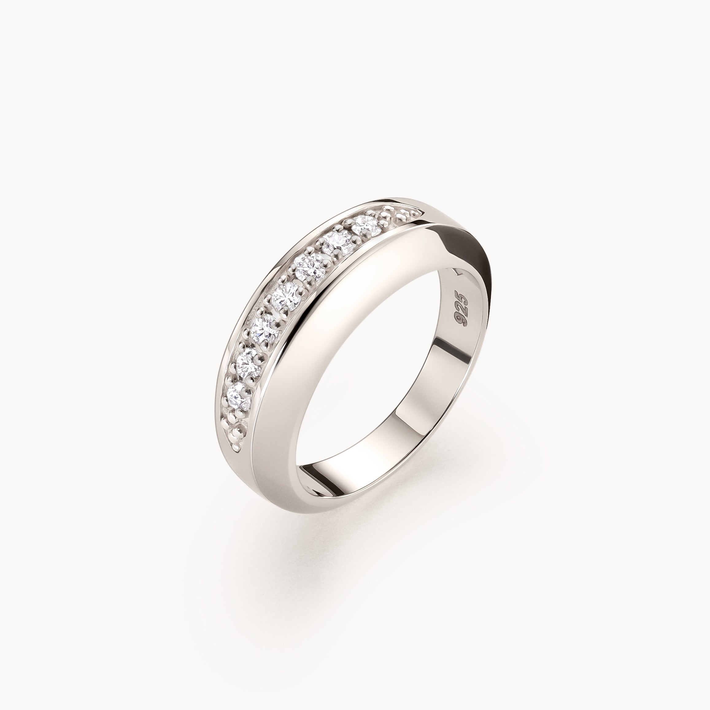 Stuyvesant ring in diamond and silver