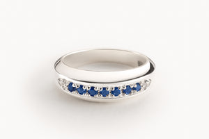 Stuyvesant ring in sapphire and silver
