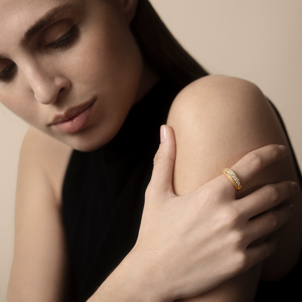 Stuyvesant ring in diamond