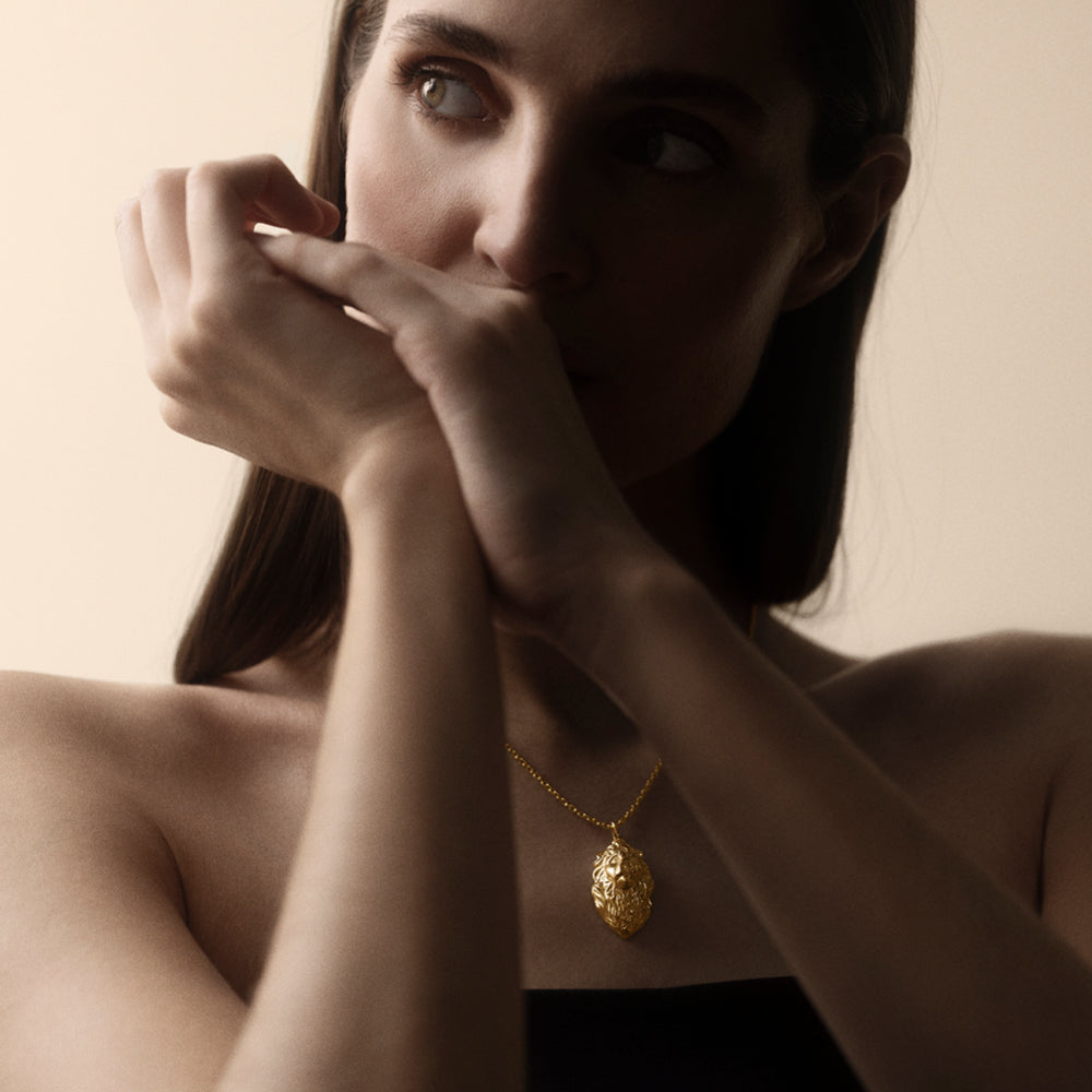 Image 3: Gold Commodore Statement Pendant