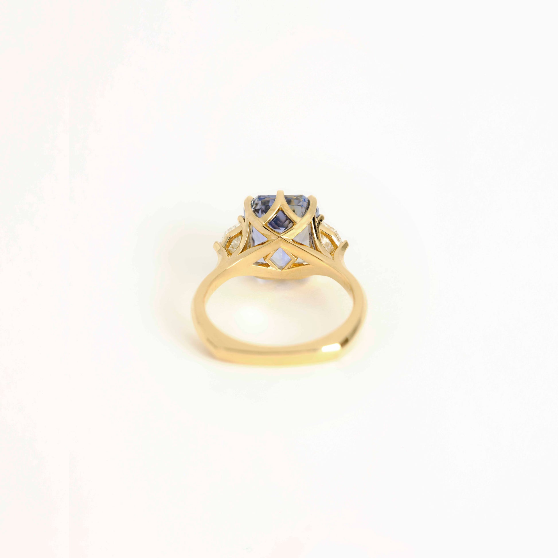 Image 3: Bicolor Sapphire & Diamond Ring