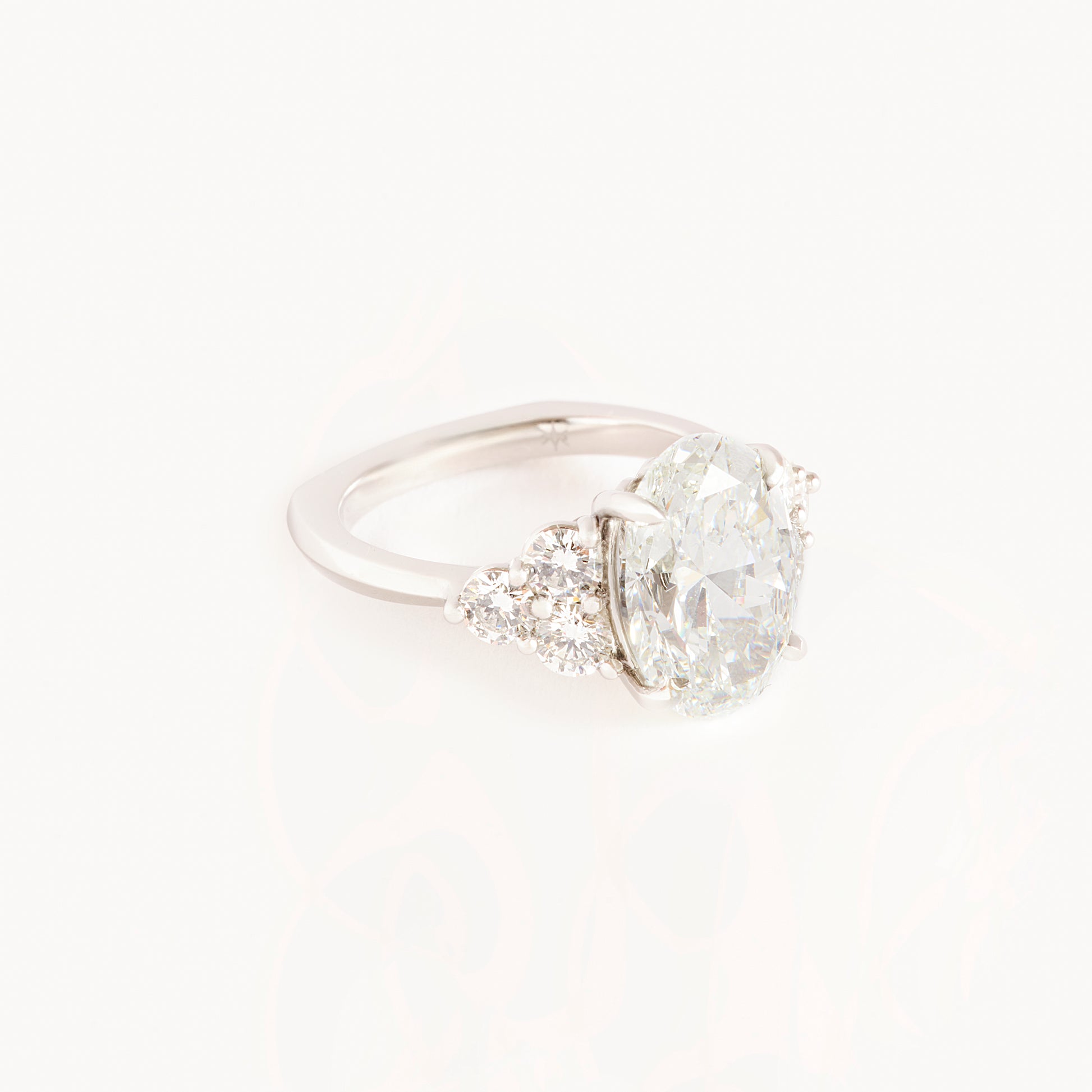 Image 2: ESV 5.37 Carat Oval Diamond Ring