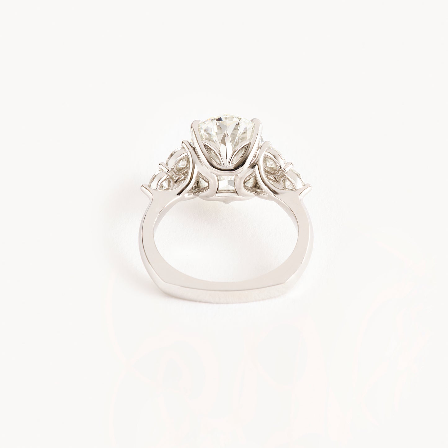 ESV 5.37 Carat Oval Diamond Ring