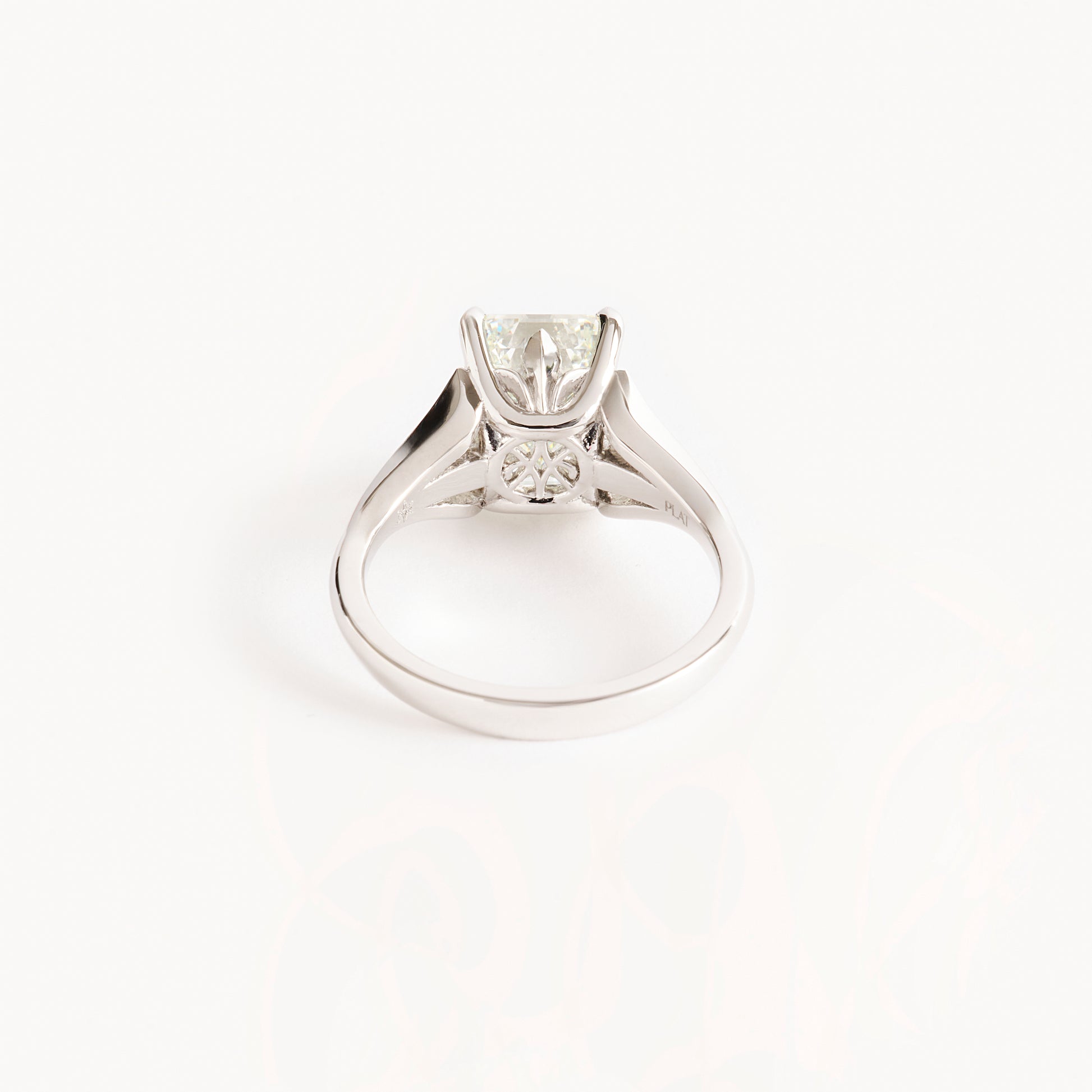 Image 3: ESV 4.03 Carat Emerald Cut Diamond