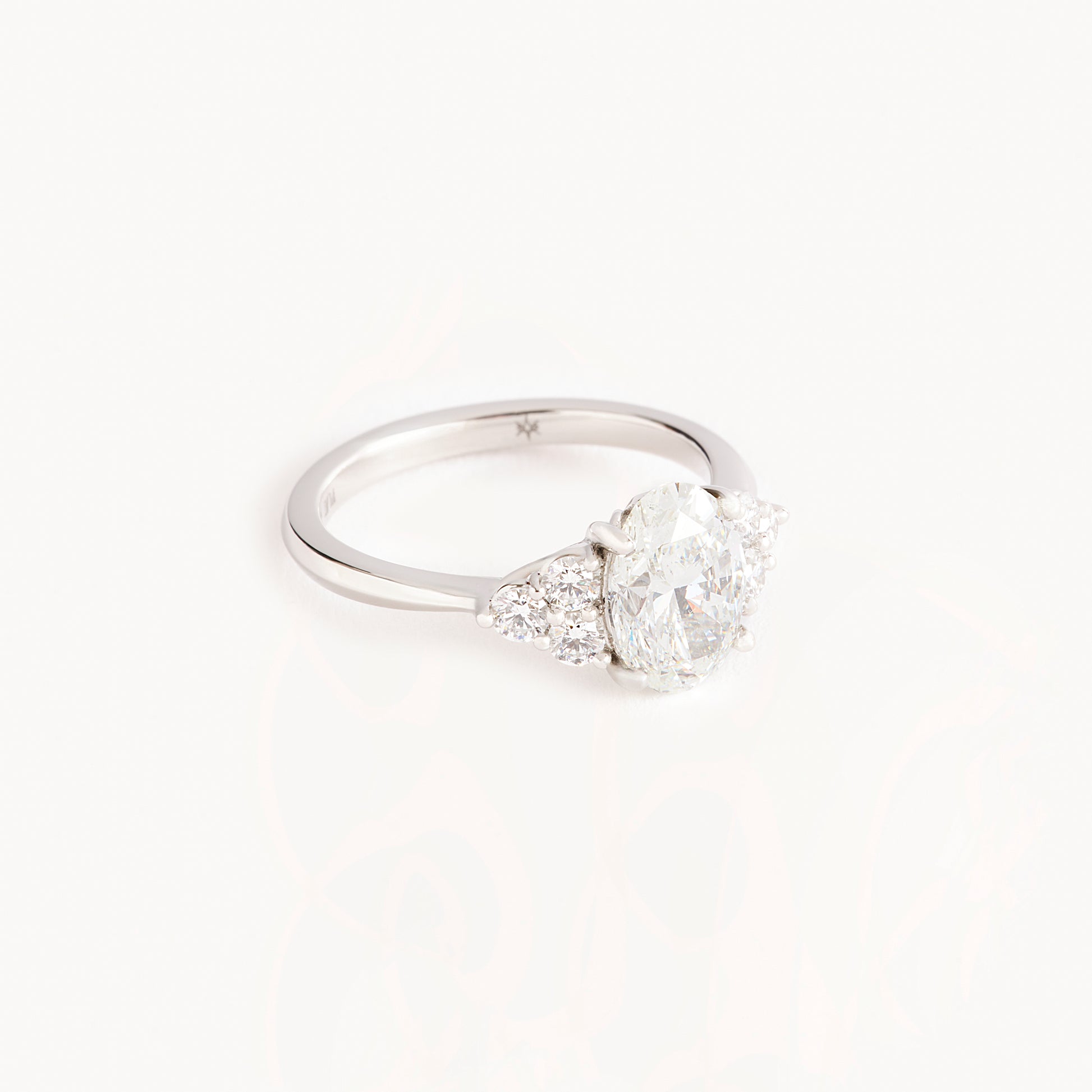 Image 2: ESV 2.01 Carat Oval Diamond Ring
